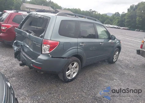 2010 Subaru Forester 2.5X Premium from USA, damaged, VIN JF2SH6CC6AH789544